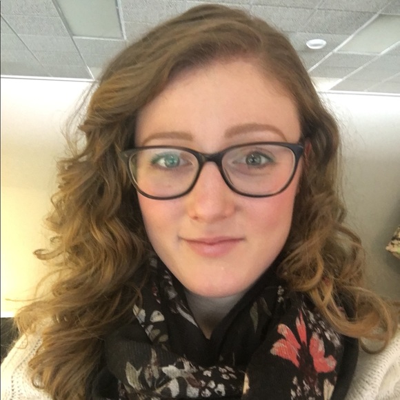 Meet your Posher, Rachel - Picture 1 of 1